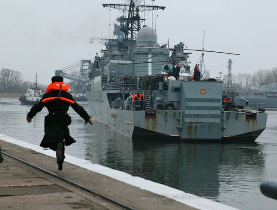 Neustrashimy returns to Baltiysk after duty off Somalia