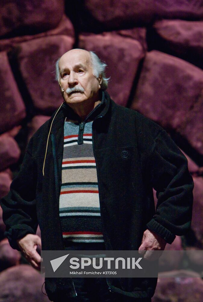 Vladimir Zeldin stars in the play "Man From La Mancha"