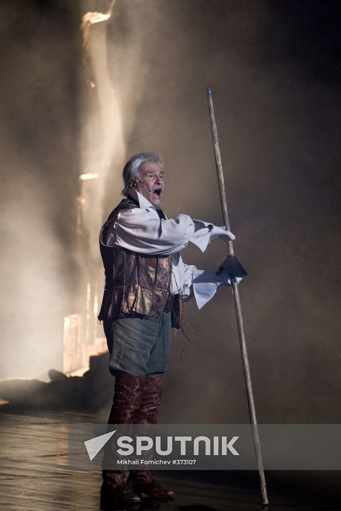 Vladimir Zeldin stars in the play "Man From La Mancha"