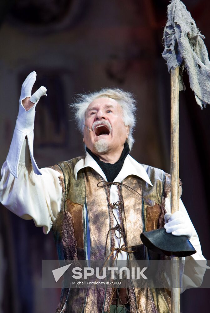 Vladimir Zeldin stars in the play "Man From La Mancha"