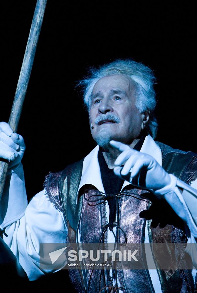 Vladimir Zeldin stars in the play "Man From La Mancha"
