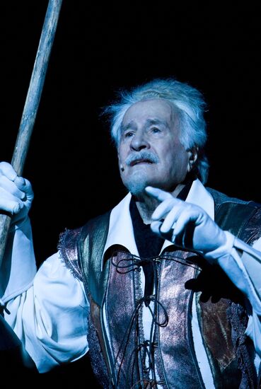 Vladimir Zeldin stars in the play "Man From La Mancha"