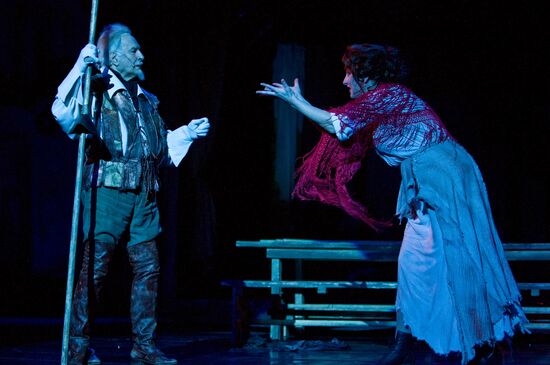 Vladimir Zeldin stars in the play "Man From La Mancha"