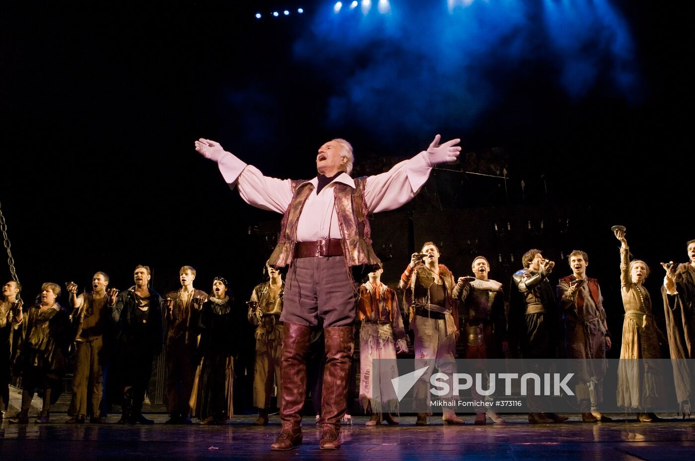 Vladimir Zeldin stars in the play "Man From La Mancha"