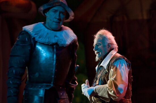 Vladimir Zeldin stars in the play "Man From La Mancha"