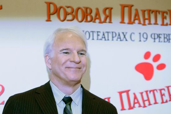 Steve Martin and Jean Reno present the movie "Pink Panther 2"