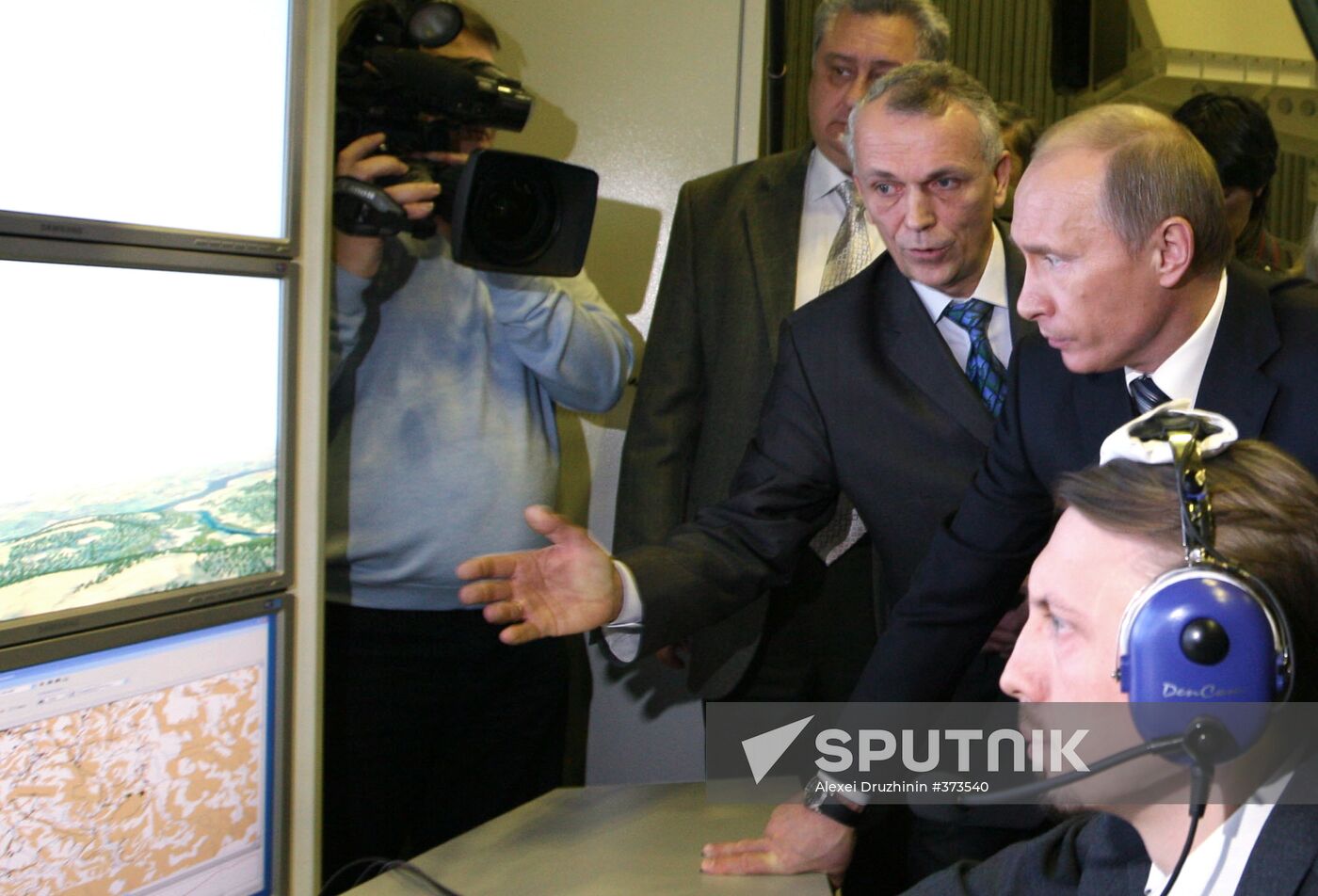 Vladimir Putin visits Russian Aircraft Corporation MiG