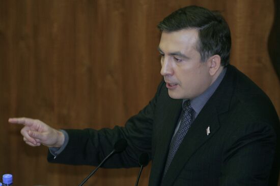 Georgian President Saakashvili speaking in parliament