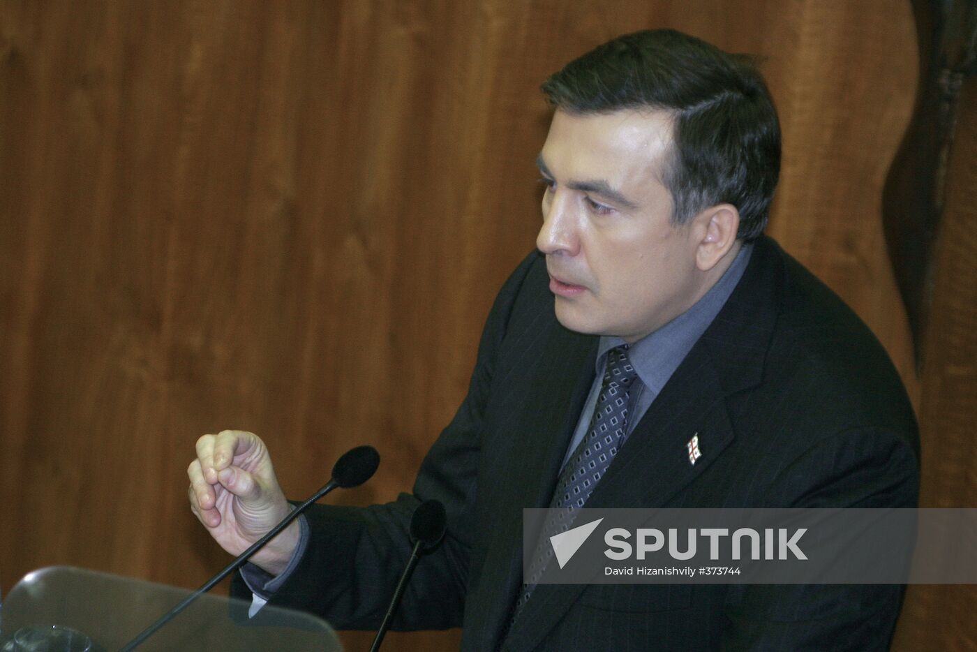 Georgian President Saakashvili speaking in parliament