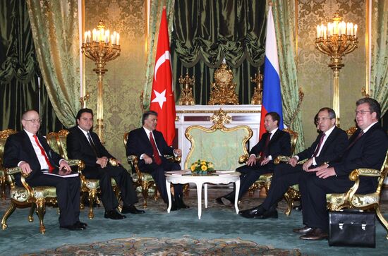 Turkish President Abdullah Gul visits Russia