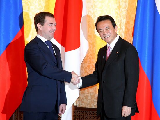 Dmitry Medvedev and Taro Aso in Yuzhno-Sakhalinsk