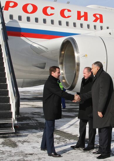 Dmitry Medvedev arriving in Yuzhno-Sakhalinsk