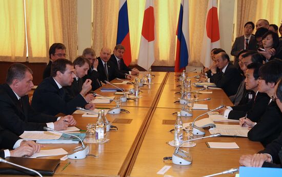 Dmitry Medvedev and Taro Aso in Yuzhno-Sakhalinsk