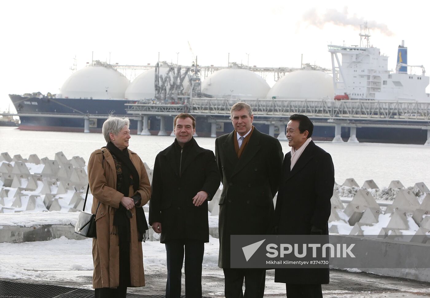Dmitry Medvedev at opening of liquefied natural gas plant