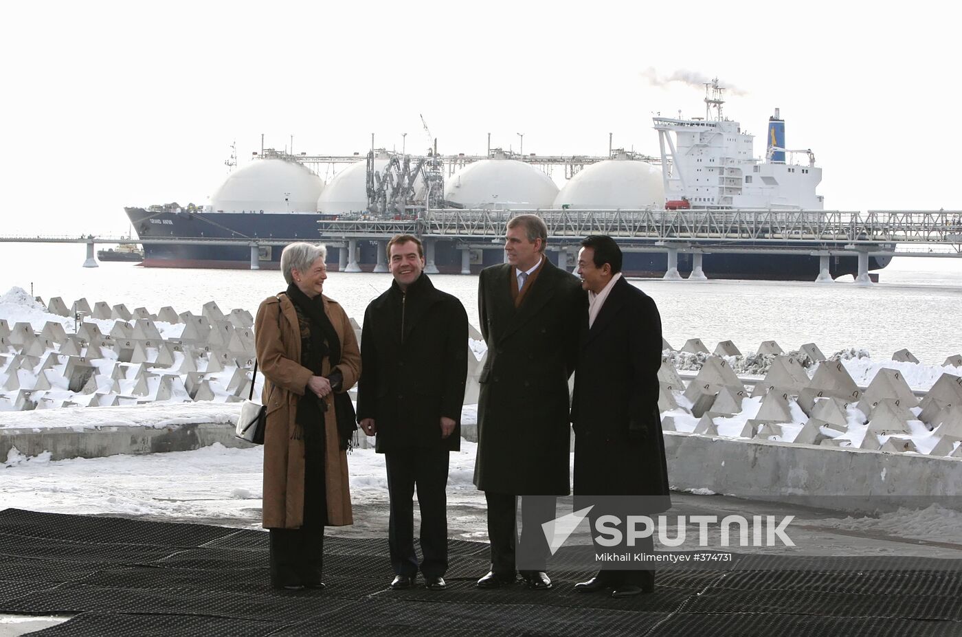 Dmitry Medvedev at opening of liquefied natural gas plant