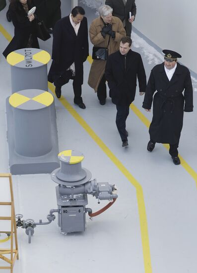 Dmitry Medvedev examined Grand Aniva tanker
