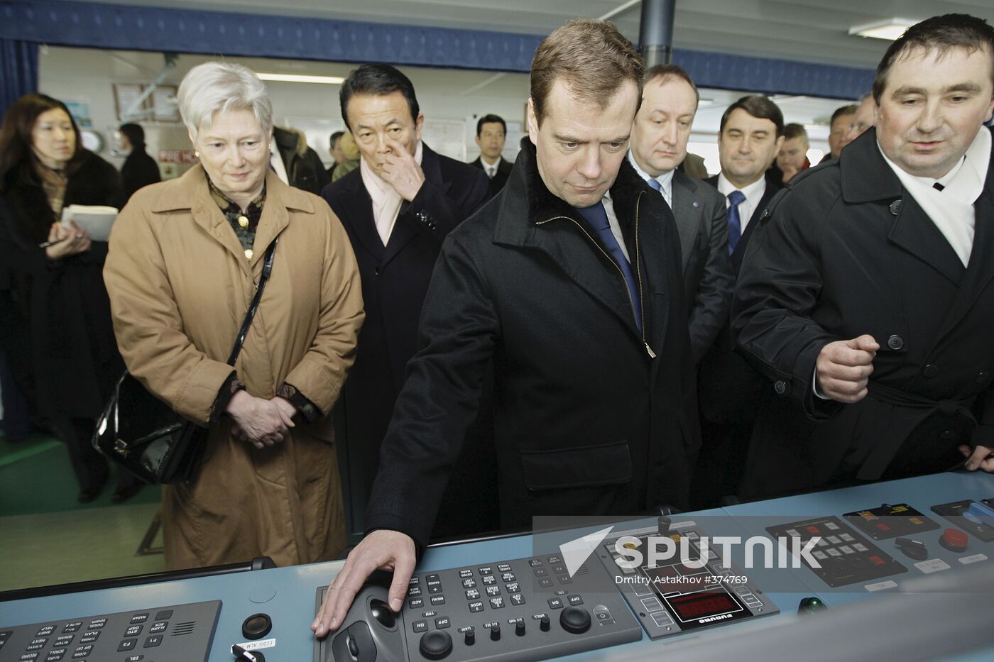 Dmitry Medvedev examined Grand Aniva tanker