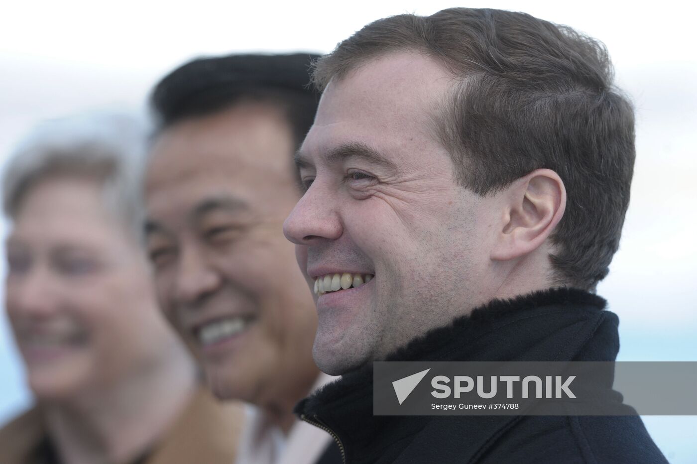 Dmitry Medvedev and Taro Aso examine Grand Aniva tanker