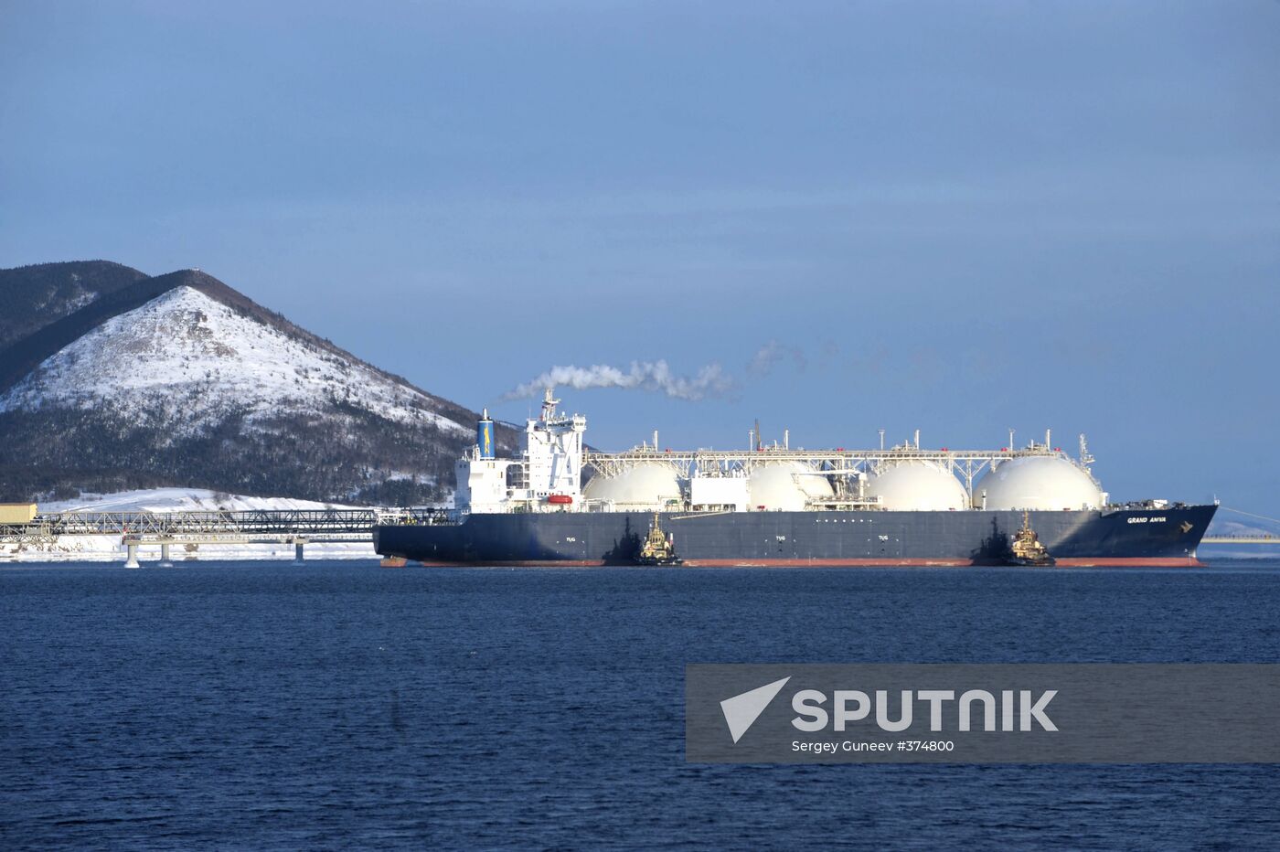 Russia's first LNG plant in Sakhalin