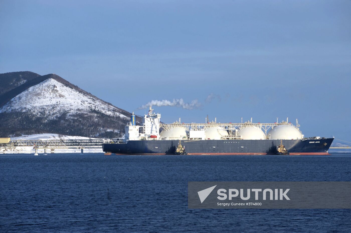 Russia's first LNG plant in Sakhalin