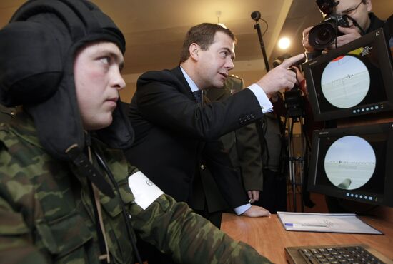 Dmitry Medvedev visiting the Chita tank school