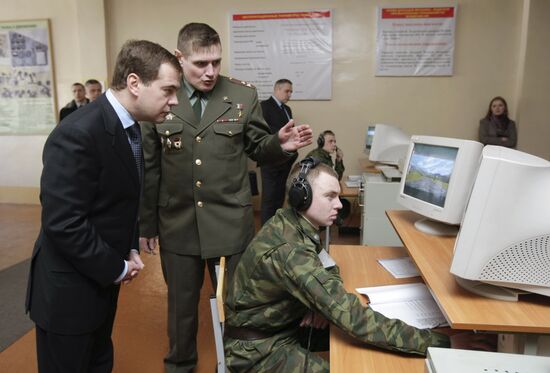 Dmitry Medvedev visiting the Chita tank school
