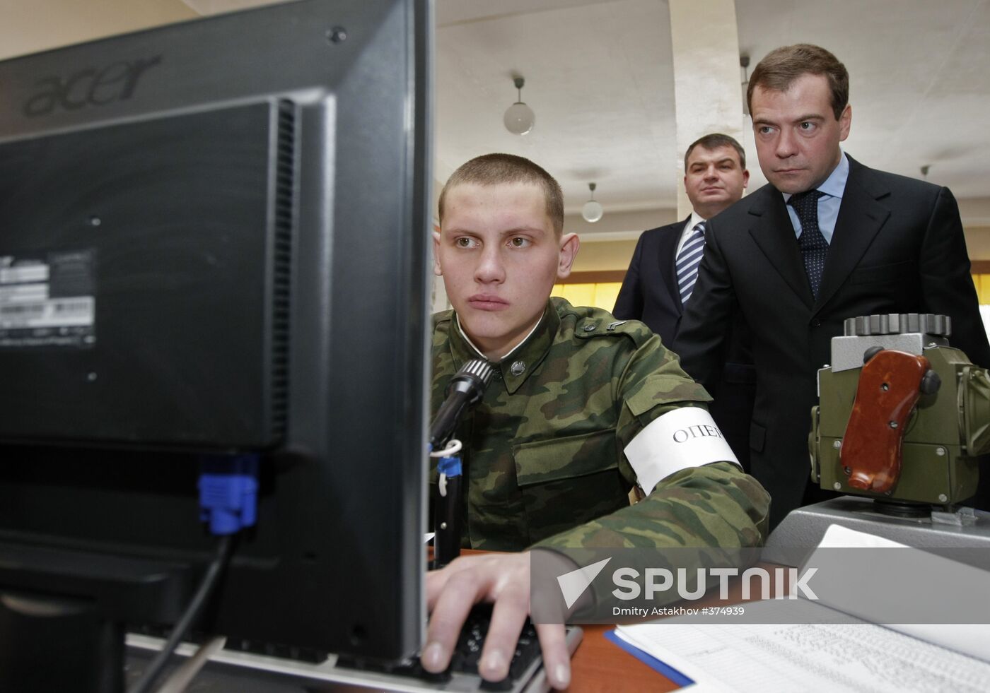 Dmitry Medvedev visiting the Chita tank school