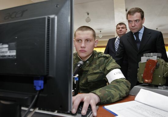 Dmitry Medvedev visiting the Chita tank school