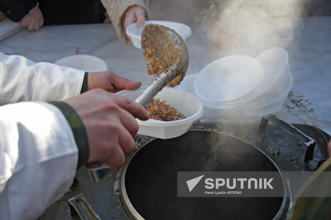 Field Kitchen Meal campaign in Yekaterinburg