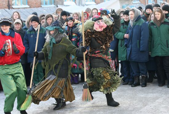Egg-Sunday in a women's penitentiary, Novosibirsk Region