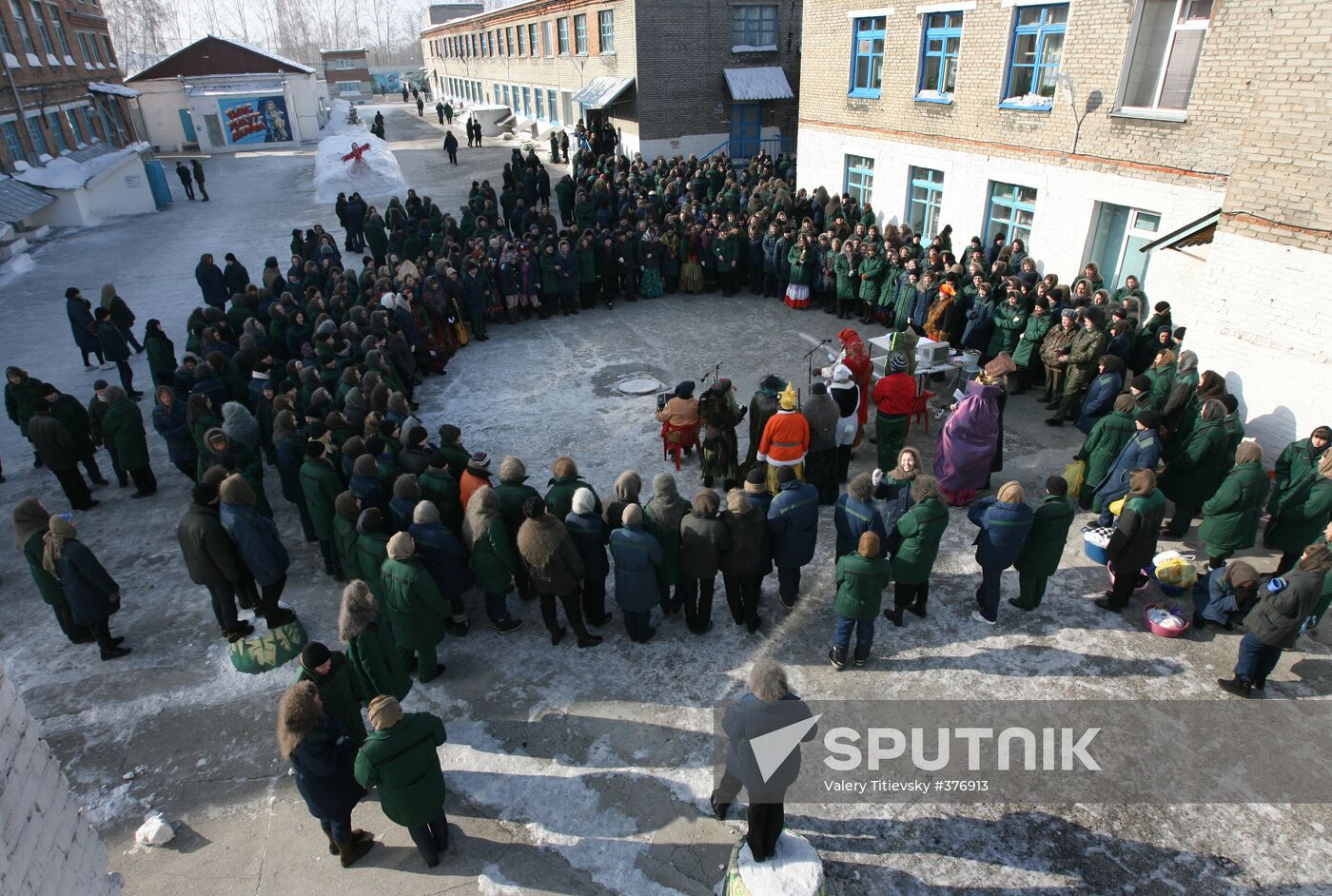 Egg-Sunday in a women's penitentiary, Novosibirsk Region