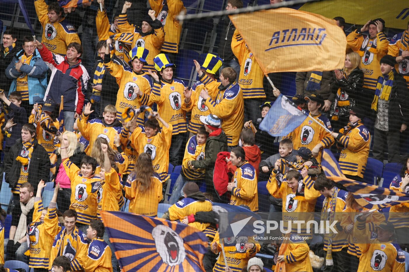 KHL. Play-off. Atlant Moscow region vs. Traktor Chelyabinsk