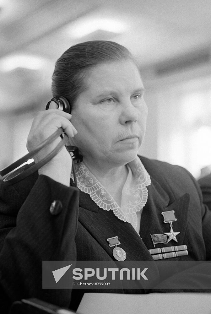 Chairwoman of Dvenadtsaty Oktyabr kolkhoz Praskovya Malinina