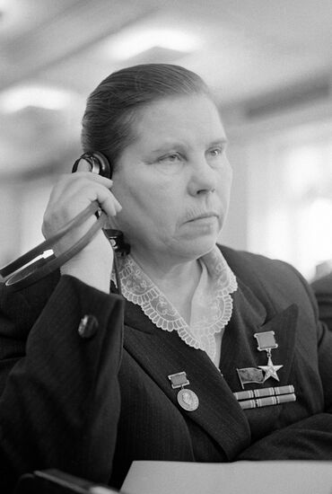 Chairwoman of Dvenadtsaty Oktyabr kolkhoz Praskovya Malinina