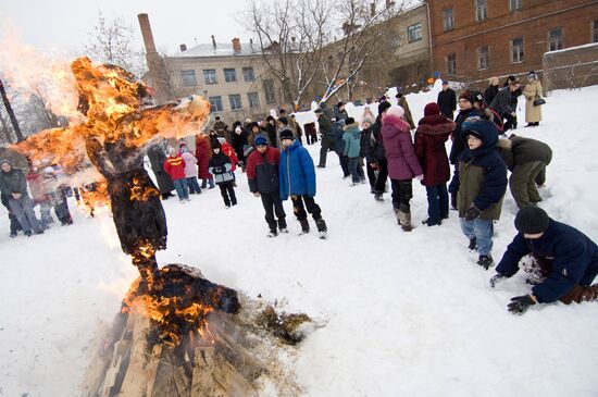 Egg-Sunday celebrations in a Kostroma boarding school