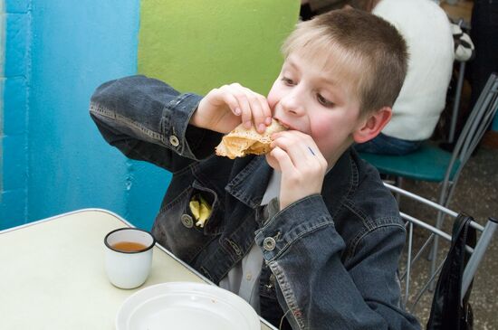 Egg-Sunday celebrations in a Kostroma boarding school