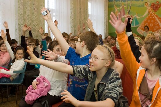 Egg-Sunday celebrations in a Kostroma boarding school