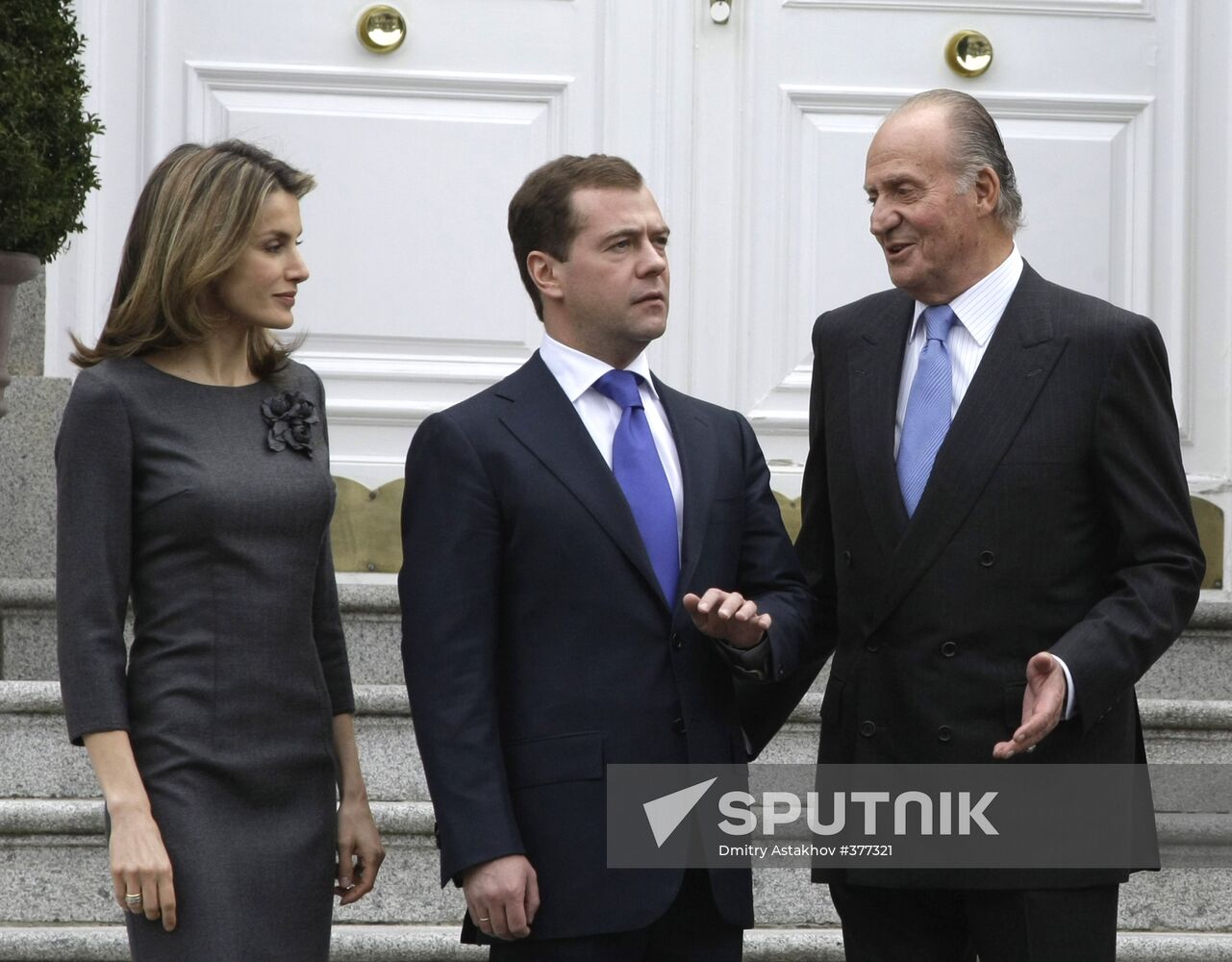 Dmitry Medvedev pays state visit to Spain