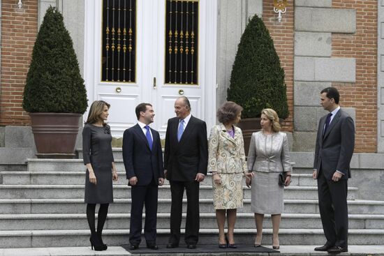 Dmitry Medvedev pays state visit to Spain