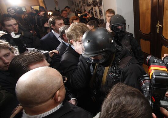 Naftogaz deputy chief accountant taken to hospital by ambulance