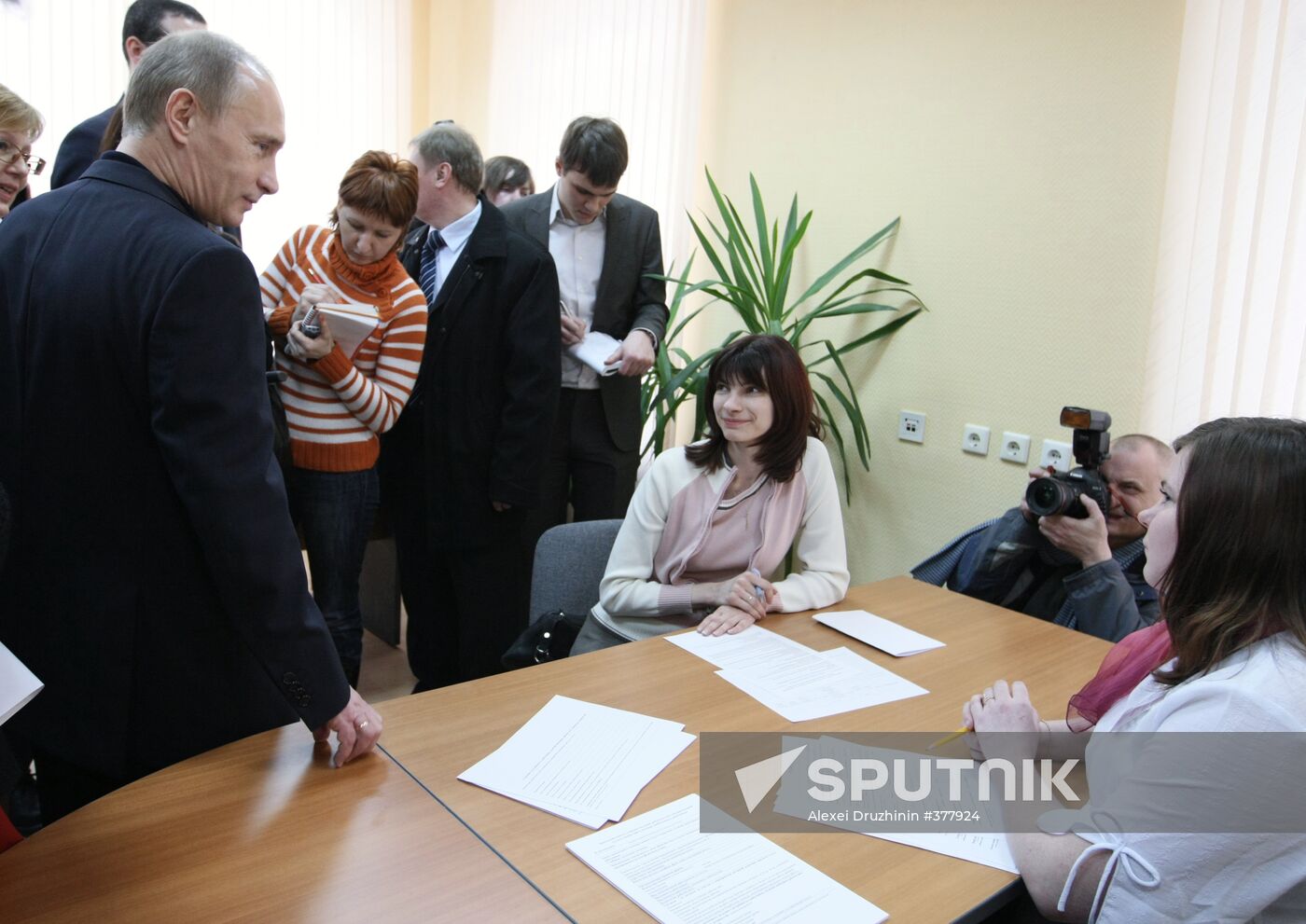 Prime Minister Vladimir Putin visits Podolsk Employment Center