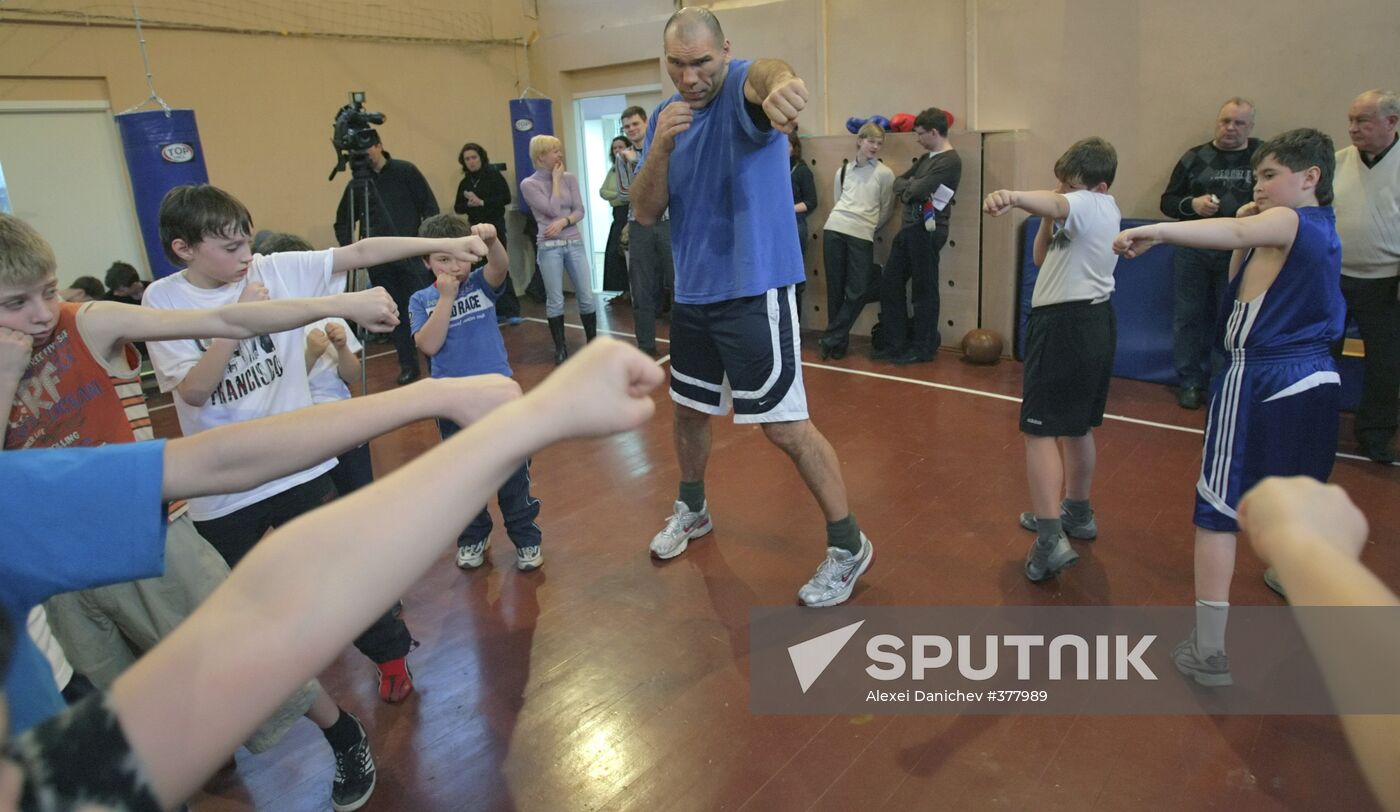 WBA world champion Nikolai Valuev's master class