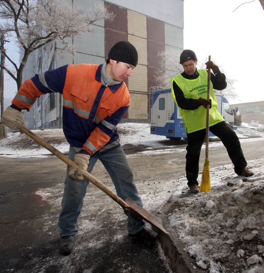 Maintenance services at work