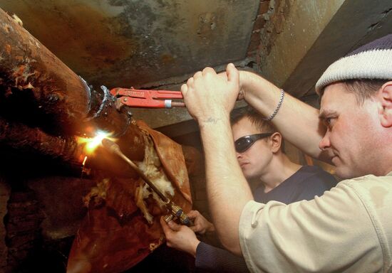Maintenance services at work