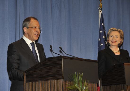 Hillary Clinton and Sergei Lavrov give news conference in Geneva