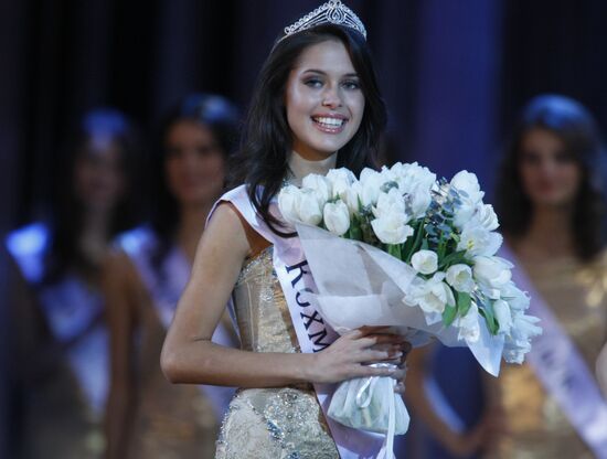 Ksenia Shipilova ranks third in Miss Russia 2009