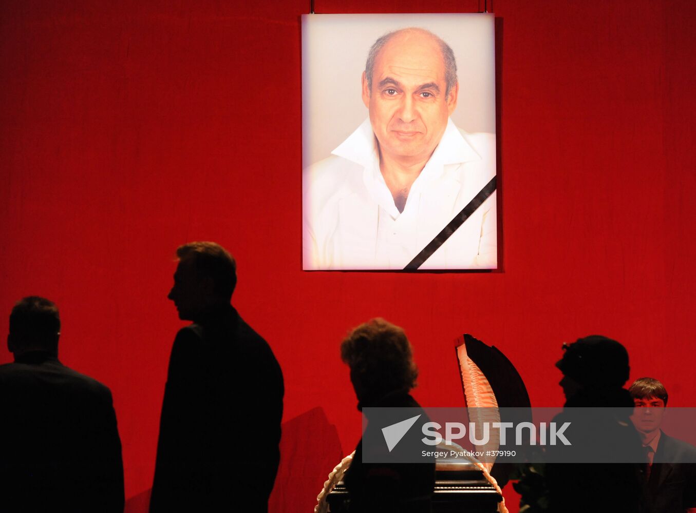 Bidding farewell to comedian Yan Arlazorov