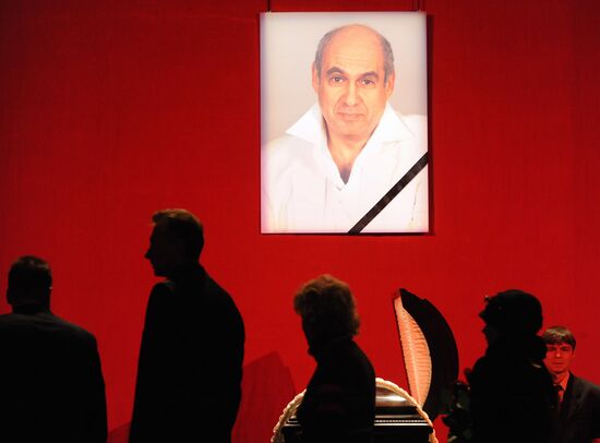 Bidding farewell to comedian Yan Arlazorov
