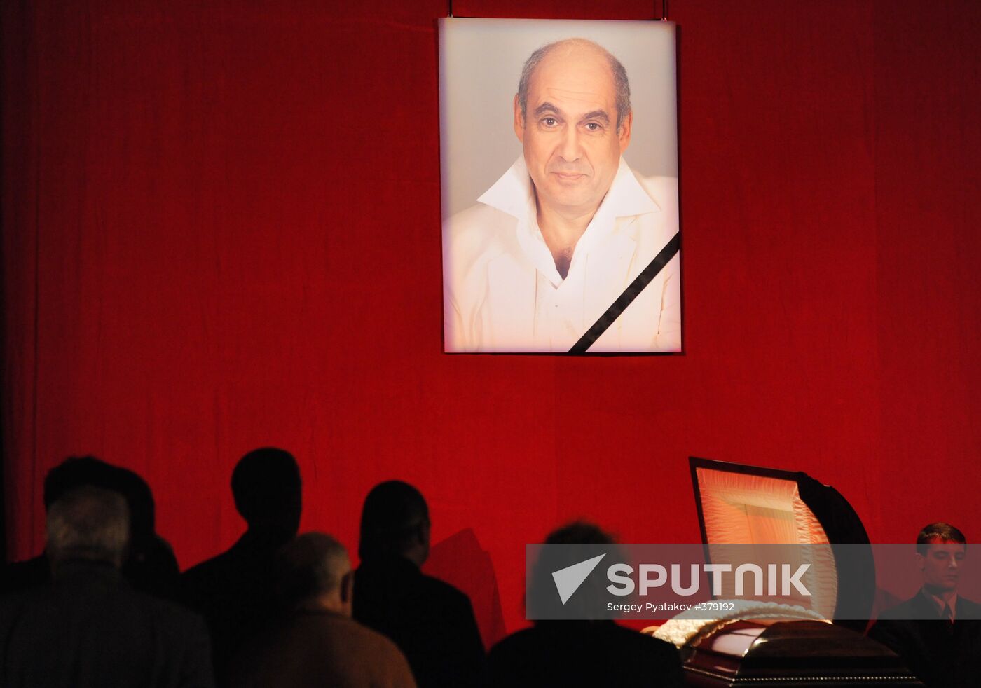 Bidding farewell to comedian Yan Arlazorov
