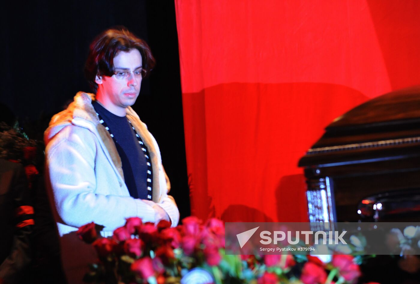 Bidding farewell to comedian Yan Arlazorov